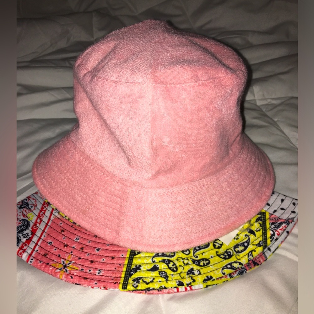 Lot of 2 kids bucket Hats Pink & Multicolor